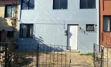 Se vende casa de 2 pisos Limonares Viña del Mar
