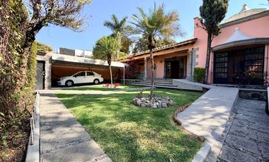 CASA DE UN NIVEL CON DEPARTAMENTO INDEPENDIENTE EN ACAPATZINGO, CUERNAVACA