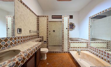 CASA DE UN NIVEL CON DEPARTAMENTO INDEPENDIENTE EN ACAPATZINGO, CUERNAVACA