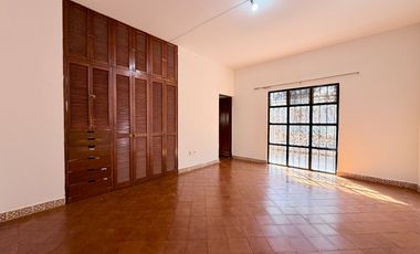 CASA DE UN NIVEL CON DEPARTAMENTO INDEPENDIENTE EN ACAPATZINGO, CUERNAVACA