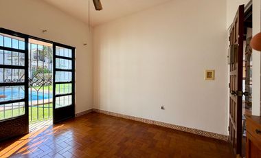 CASA DE UN NIVEL CON DEPARTAMENTO INDEPENDIENTE EN ACAPATZINGO, CUERNAVACA