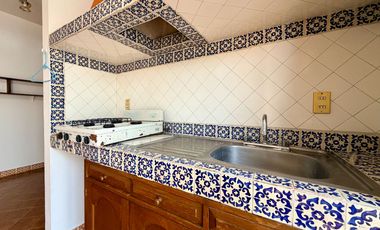 CASA DE UN NIVEL CON DEPARTAMENTO INDEPENDIENTE EN ACAPATZINGO, CUERNAVACA