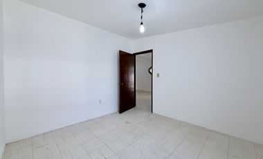 CASA DE UN NIVEL CON DEPARTAMENTO INDEPENDIENTE EN ACAPATZINGO, CUERNAVACA