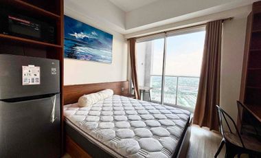 DIJUAL / SEWA CEPAT Studio Full Furnished Sedayu Suites – Interior Modern, View City, Siap Huni!