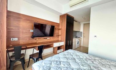 DIJUAL / SEWA CEPAT Studio Full Furnished Sedayu Suites – Interior Modern, View City, Siap Huni!