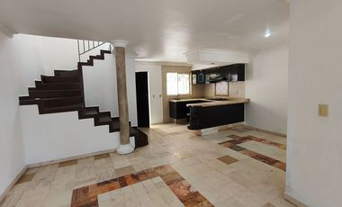 Casa en RENTA dentro de coto en URBI QUINTA MONTECARLO en Tonalá