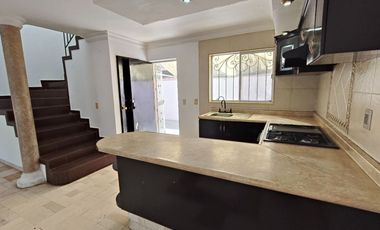 Casa en RENTA dentro de coto en URBI QUINTA MONTECARLO en Tonalá