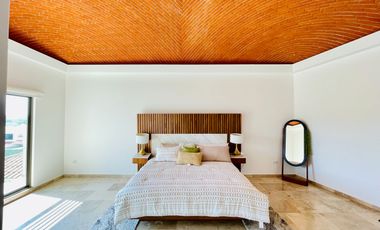 CASA NUEVA CON 4 HABITACIONES, ALBERCA Y JARDIN EN FRACCIONAMIENTO, XOCHITEPEC, MORELOS
