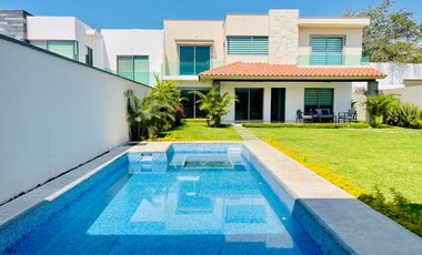 CASA NUEVA CON 4 HABITACIONES, ALBERCA Y JARDIN EN FRACCIONAMIENTO, XOCHITEPEC, MORELOS