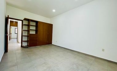 CASA NUEVA EN VENTA CON 6 HABITACIONES, ALBERCA Y JARDIN EN FRACCIONAMIENTBRISAS, CUERNAVACA, MORELOS