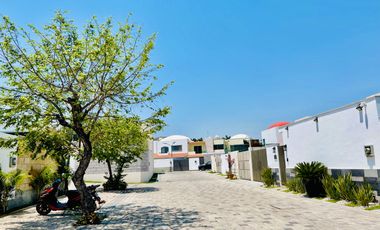CASA NUEVA CON 4 HABITACIONES, ALBERCA Y JARDIN DENTRO DE FRACCIONAMIENTO EN XOCHITEPEC, MORELOS