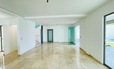 CASA NUEVA CON 4 HABITACIONES, ALBERCA Y JARDIN DENTRO DE FRACCIONAMIENTO EN XOCHITEPEC, MORELOS