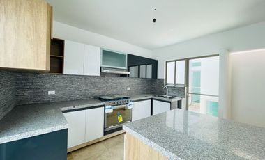 CASA NUEVA CON 4 HABITACIONES, ALBERCA Y JARDIN DENTRO DE FRACCIONAMIENTO EN XOCHITEPEC, MORELOS