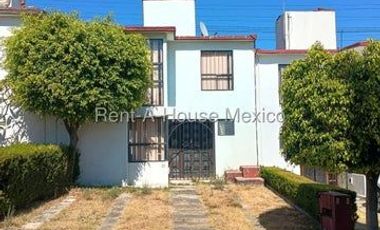 Casa en Condominio en Venta en Cuautitlán Izcalli, Av. Paseo del Alba, con Dos Niveles y Tres Recámaras #26-2665 AVC