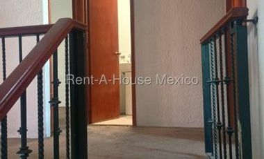 Casa en Condominio en Venta en Cuautitlán Izcalli, Av. Paseo del Alba, con Dos Niveles y Tres Recámaras #26-2665 AVC