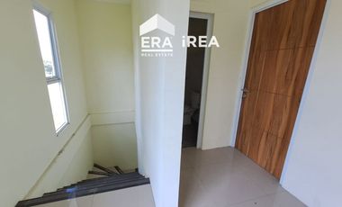 RUMAH BARU 2 LANTAI + TANAH DIJUAL DI SOLO BARAT DEKAT WADUK CENGKLIK DAN BANDARA ADI SOEMARMO