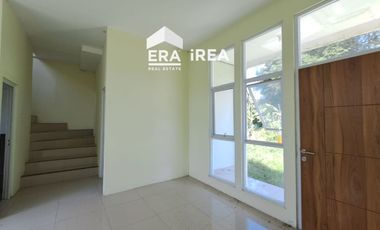 RUMAH BARU 2 LANTAI + TANAH DIJUAL DI SOLO BARAT DEKAT WADUK CENGKLIK DAN BANDARA ADI SOEMARMO