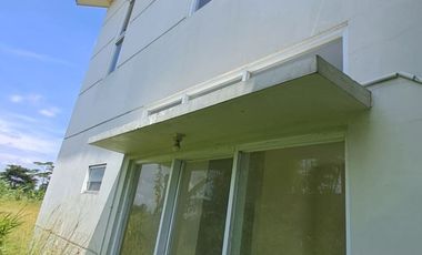 RUMAH BARU 2 LANTAI + TANAH DIJUAL DI SOLO BARAT DEKAT WADUK CENGKLIK DAN BANDARA ADI SOEMARMO