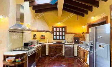 Residencia de Ensueño en Tepoztlán con Vistas a la Montaña y Privacidad Total