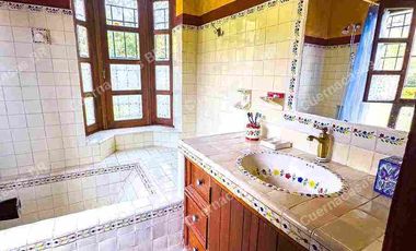 Residencia de Ensueño en Tepoztlán con Vistas a la Montaña y Privacidad Total