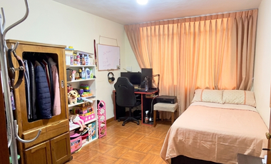 🏡 Vendo casa en una de las zonas más prácticas y en crecimiento de Santiago de Surco ✨