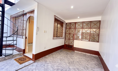 🏡 Vendo casa en una de las zonas más prácticas y en crecimiento de Santiago de Surco ✨