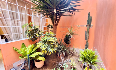 🏡 Vendo casa en una de las zonas más prácticas y en crecimiento de Santiago de Surco ✨