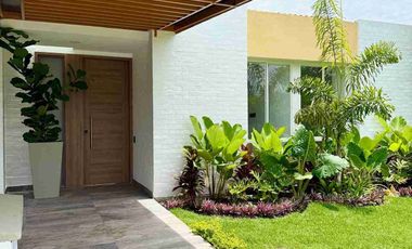 Casa 1 piso Remodelada y ampliada hacienda el castillo