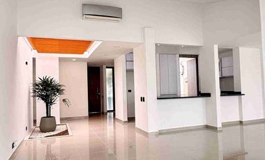 Casa 1 piso Remodelada y ampliada hacienda el castillo