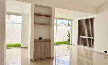 Casa 1 piso Remodelada y ampliada hacienda el castillo