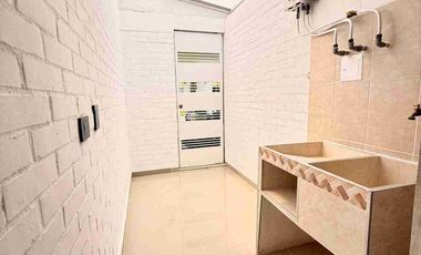 Casa 1 piso Remodelada y ampliada hacienda el castillo