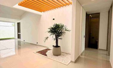 Casa 1 piso Remodelada y ampliada hacienda el castillo