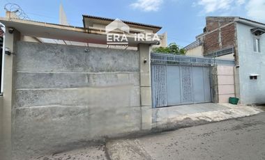 RUMAH MEWAH 2 LANTAI DIJUAL DI SOLO DEKAT KAMPUS UNISRI DAN PASAR NUSUKAN