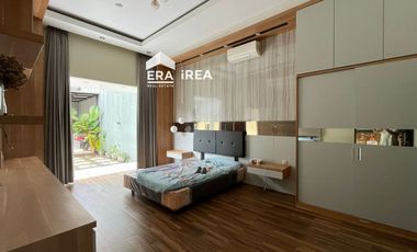 RUMAH MEWAH 2 LANTAI DIJUAL DI SOLO DEKAT KAMPUS UNISRI DAN PASAR NUSUKAN