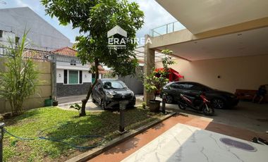 RUMAH MEWAH 2 LANTAI DIJUAL DI SOLO DEKAT KAMPUS UNISRI DAN PASAR NUSUKAN