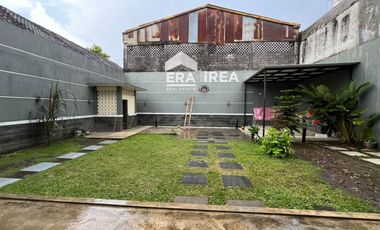 RUMAH MEWAH 2 LANTAI DIJUAL DI SOLO DEKAT KAMPUS UNISRI DAN PASAR NUSUKAN