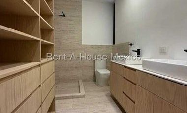 Departamento Dúplex en Venta en Roma Norte con Tres Recámaras, Balcón y Bodega #26-2053 AVC