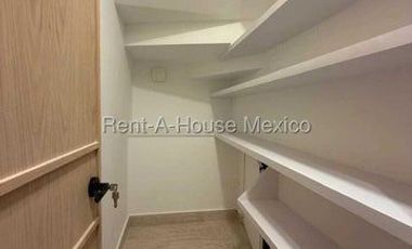 Departamento Dúplex en Venta en Roma Norte con Tres Recámaras, Balcón y Bodega #26-2053 AVC