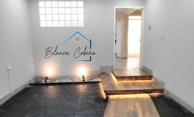 Venta de Amplia Casa de 3 pisos, 6 habitaciones en Los Cedros Chorrillos