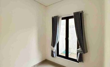 Rumah baru minimalis modern dalam perumahan elite dekat Kota Gedhe