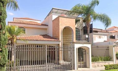 🏡Elegante residencia de oportunidad para inversión u hogar
