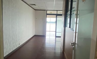 Sewa Kantor Strategis Dekat Halim – Siap Pakai!