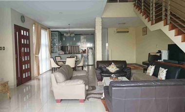 Rumah luas dgn fasilitas kolam renang di Perumahan Lingkar Asri Jatibening Bekasi