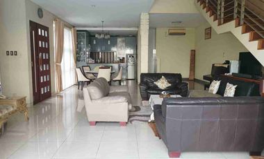 Rumah luas dgn fasilitas kolam renang di Perumahan Lingkar Asri Jatibening Bekasi