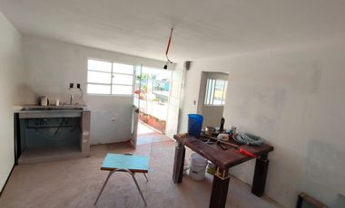 Se vende propiedad con 6 departamentos y local comercial