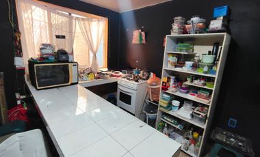 Se vende propiedad con 6 departamentos y local comercial