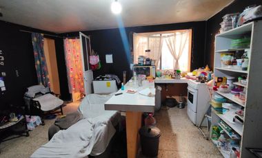 Se vende propiedad con 6 departamentos y local comercial