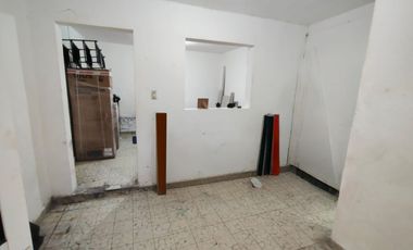 Se vende propiedad con 6 departamentos y local comercial