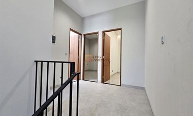 Lokasi strategis! Brand New Modern Minimalis Dijual Rumah Jelambar Kavling Polri 2,5 Lantai Unfurnish Grogol jakarta barat