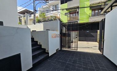 Lokasi strategis! Brand New Modern Minimalis Dijual Rumah Jelambar Kavling Polri 2,5 Lantai Unfurnish Grogol jakarta barat